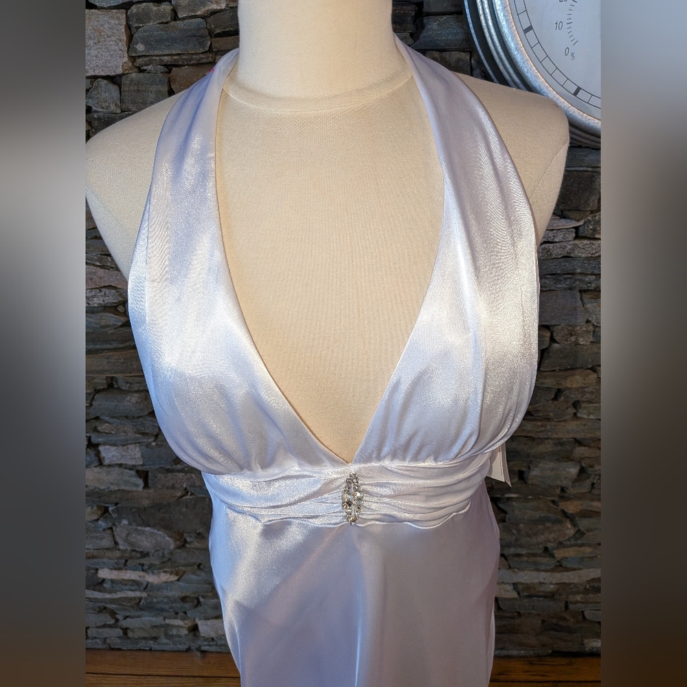 David's Bridal NWT Sexy DB Studio White Full Length Halter Gown Open Back - Picture 7 of 15